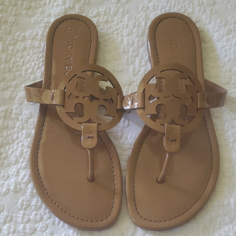 TORY BURCH MILLER SANDAL /SIZE:9 /COLOR:TAN